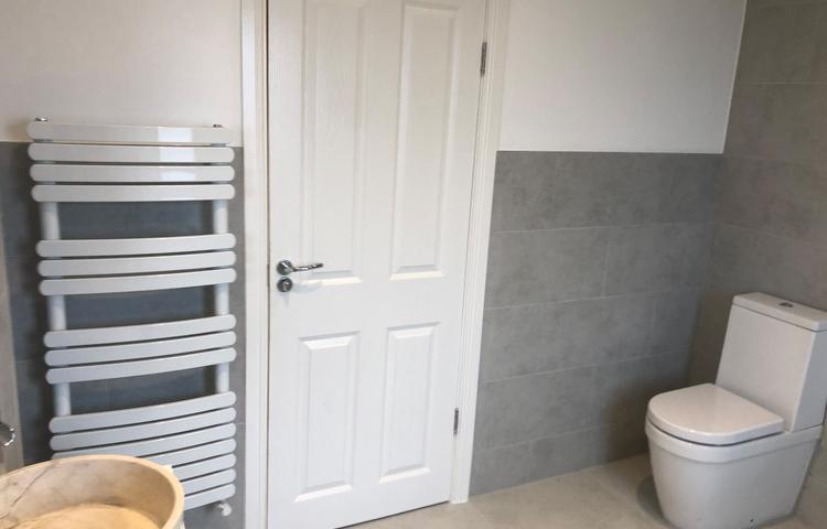Bathroom with WC and heated towel radiator in Lewisham
